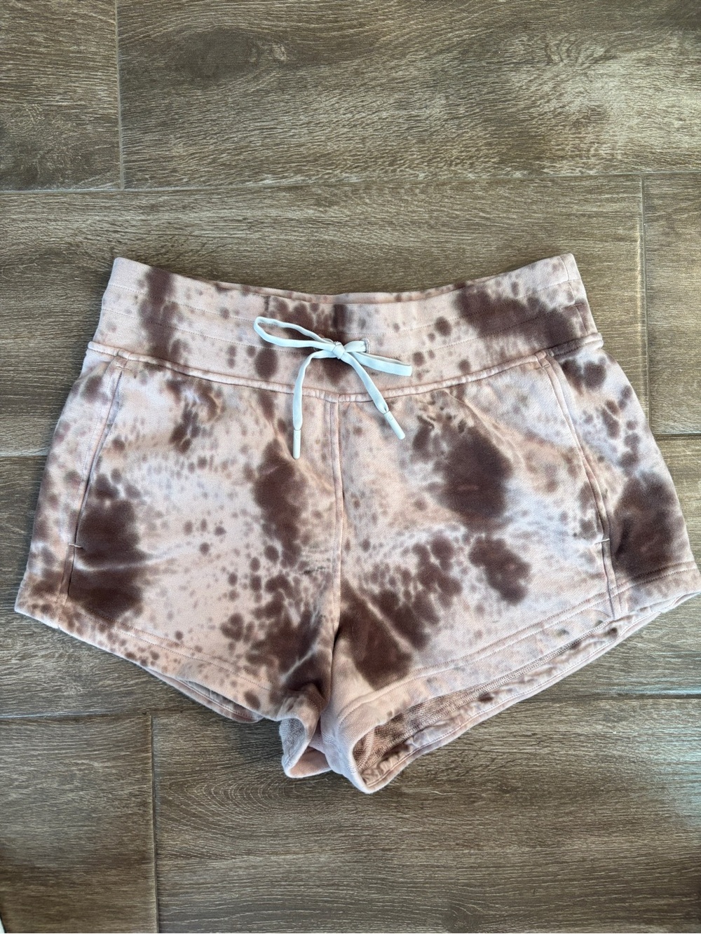 Lululemon Women's Sz 6 Marble-Dye Lounge Heavy Cotton Sweat Shorts - Brown/Beige
